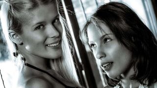 Nikita Bellucci forró pillanatait idézi fel Sweet Cat társaságában