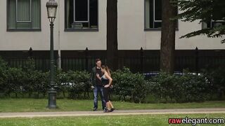 Cathy Heaven masszázs alatt kapja az anal dugást