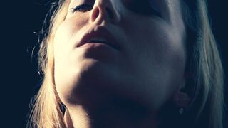 Mango A, Talia Mint és Katya Clover forró leszbikus játszmája