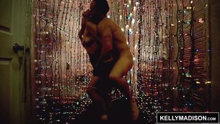 Ryan Madison szenvedélyesen hódítja meg Penelope Reedet tűzforrón