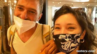 Velvet érzéki behódolása: nedves vágyaktól a csúcsig