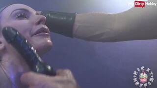 Szőke tini amatőr Micky Muffin vad anális kalandja