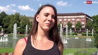 Német turista csajszi vad kültéri hátsó kalandja