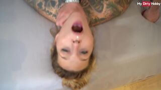 Dögös német amatőr milf kényezteti a hatalmas szerszámot