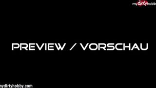 Szőke tini bombázó sztrapkóban lovagol vadul a castingon kint