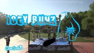 Tüzes fantázia dübörgés buja mellű fiatal csábítókkal