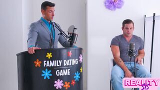 Chanel Camryn őrülten vágyik a farkra szőke bombázó nyeri a randi kihívást és mostohabátyja keménységével vad orgia vár rá