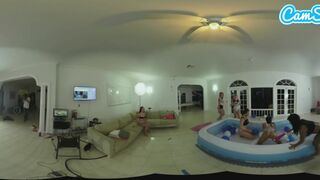 Forró olajos leszbikus birkózás nagy seggű tini latinákkal és mostoha testvéreikkel VR-ben