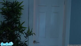 Forró megcsaló barátnő leleplezve a Trónok Harca bulin