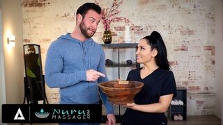 Befektető keményen dolgozik a masszőrjével a legnagyobb lehetőségért