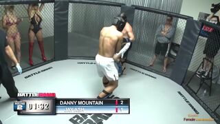 Bridgette B élvezi, míg jay ash keményen szúrja nagy seggét doggy pózban