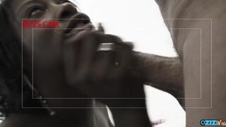 Szenvedélyes fekete MILF fehér farkak általi csoportos behatolása análban dupla élvezettel